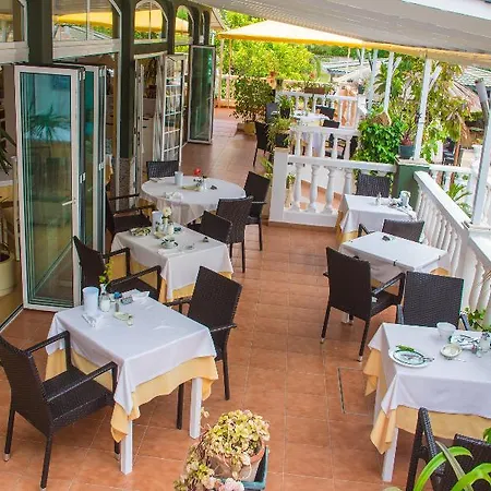 Hotel apartamentowy Universal Laguna Garden 3*