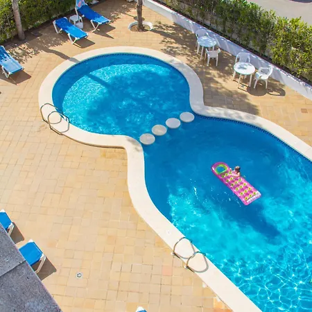 Universal Laguna Garden Apartahotel 3*